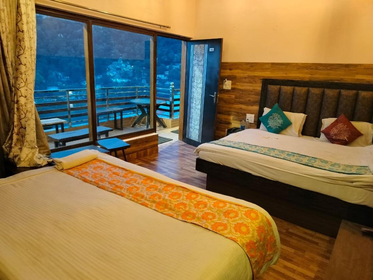 Hotel Surya Lake View Nainital Exteriér fotografie